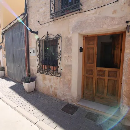 Wabisabi Townhouse Ferienhaus Montejo de la Vega de la Serrezuela