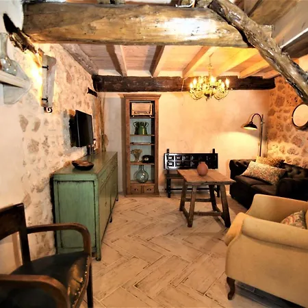 Wabisabi Townhouse * Montejo de la Vega de la Serrezuela
